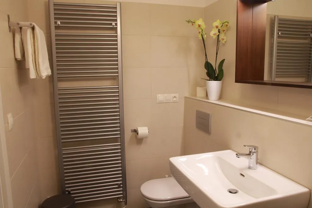 Elen'S Apartments Prague - Free Garage Parking