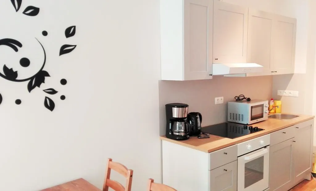Elen'S Apartments Prague - Free Garage Parking