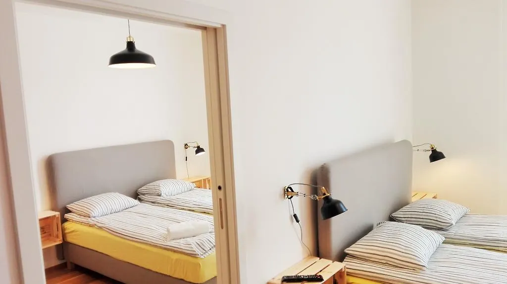 Elen'S Apartments Prague - Free Garage Parking
