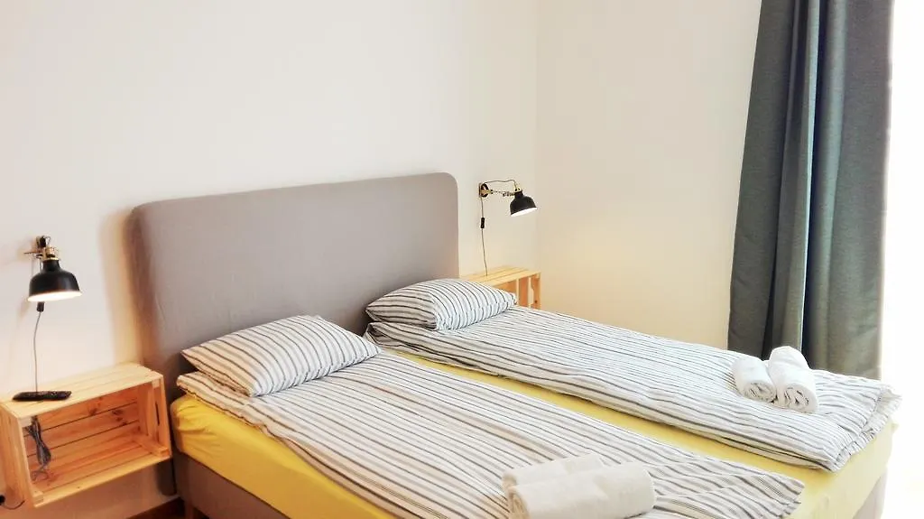 Elen'S Apartments Prague - Free Garage Parking