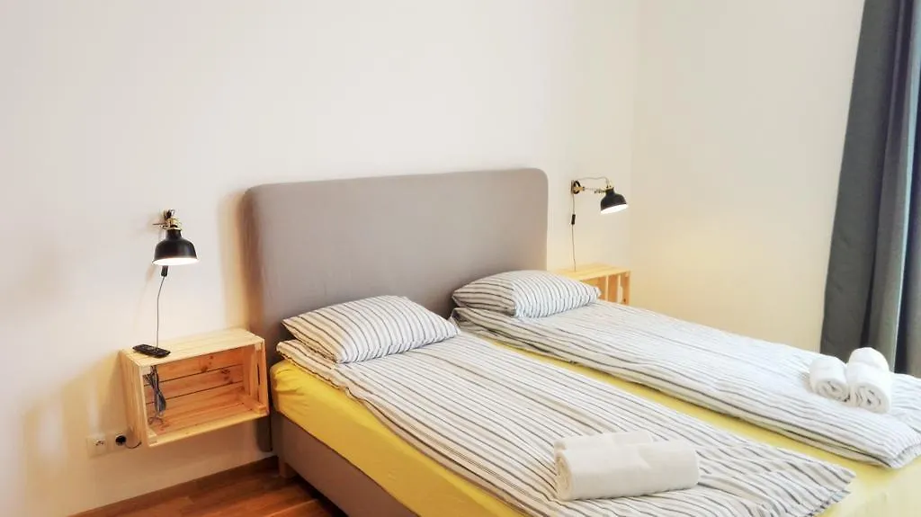 Elen'S Apartments Prague - Free Garage Parking 0*,  Czech Republic