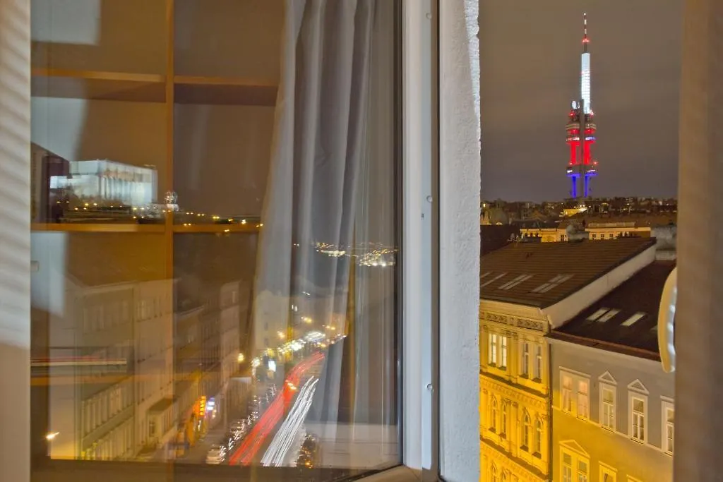 Elen'S Apartments Prague - Free Garage Parking