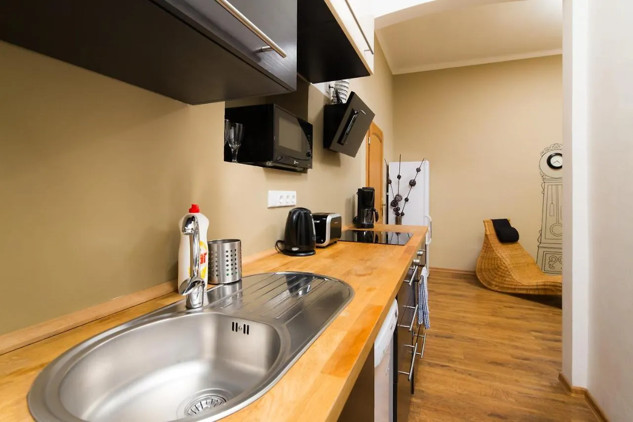Elen'S Apartments Prague - Free Garage Parking
