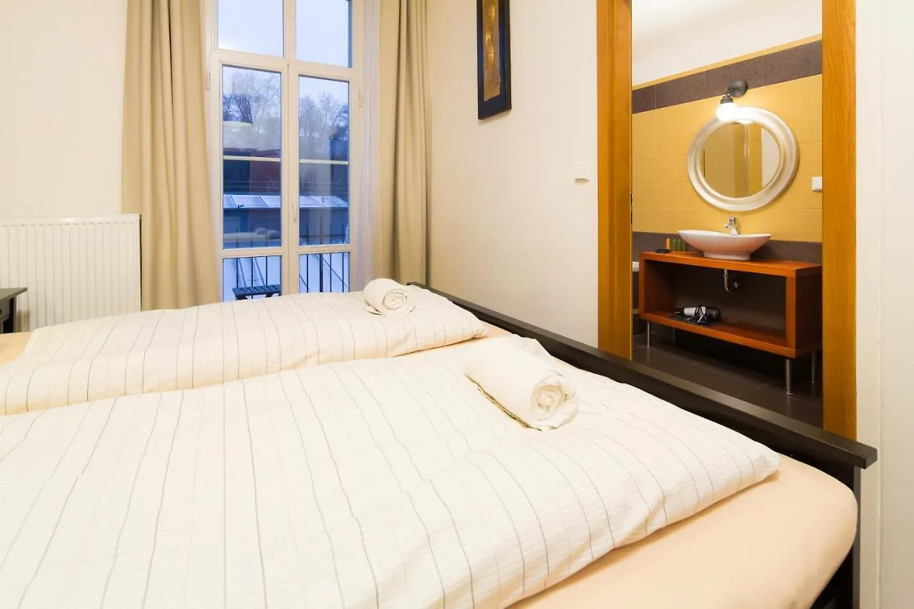 Elen'S Apartments Prague - Free Garage Parking