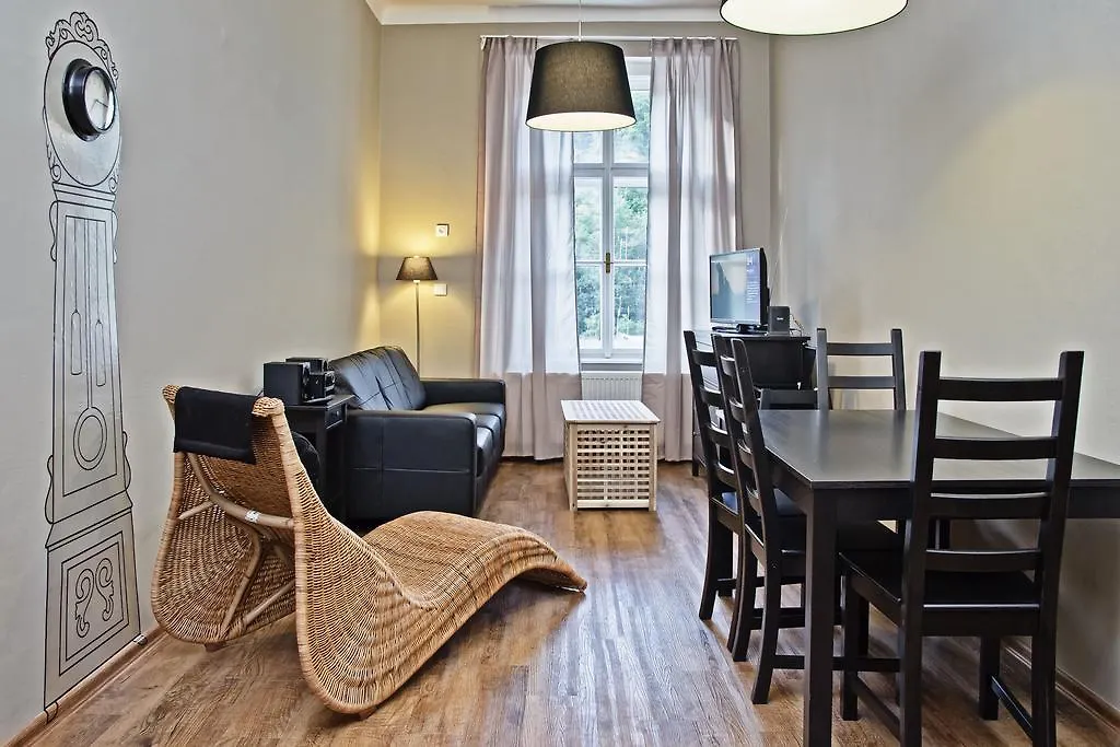 Elen'S Apartments Prague - Free Garage Parking 0*,