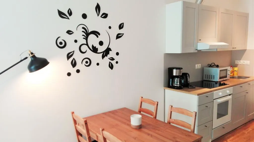 Elen'S Apartments Prague - Free Garage Parking