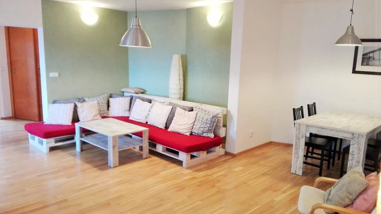 Elen'S Apartments Prague - Free Garage Parking Czech Republic