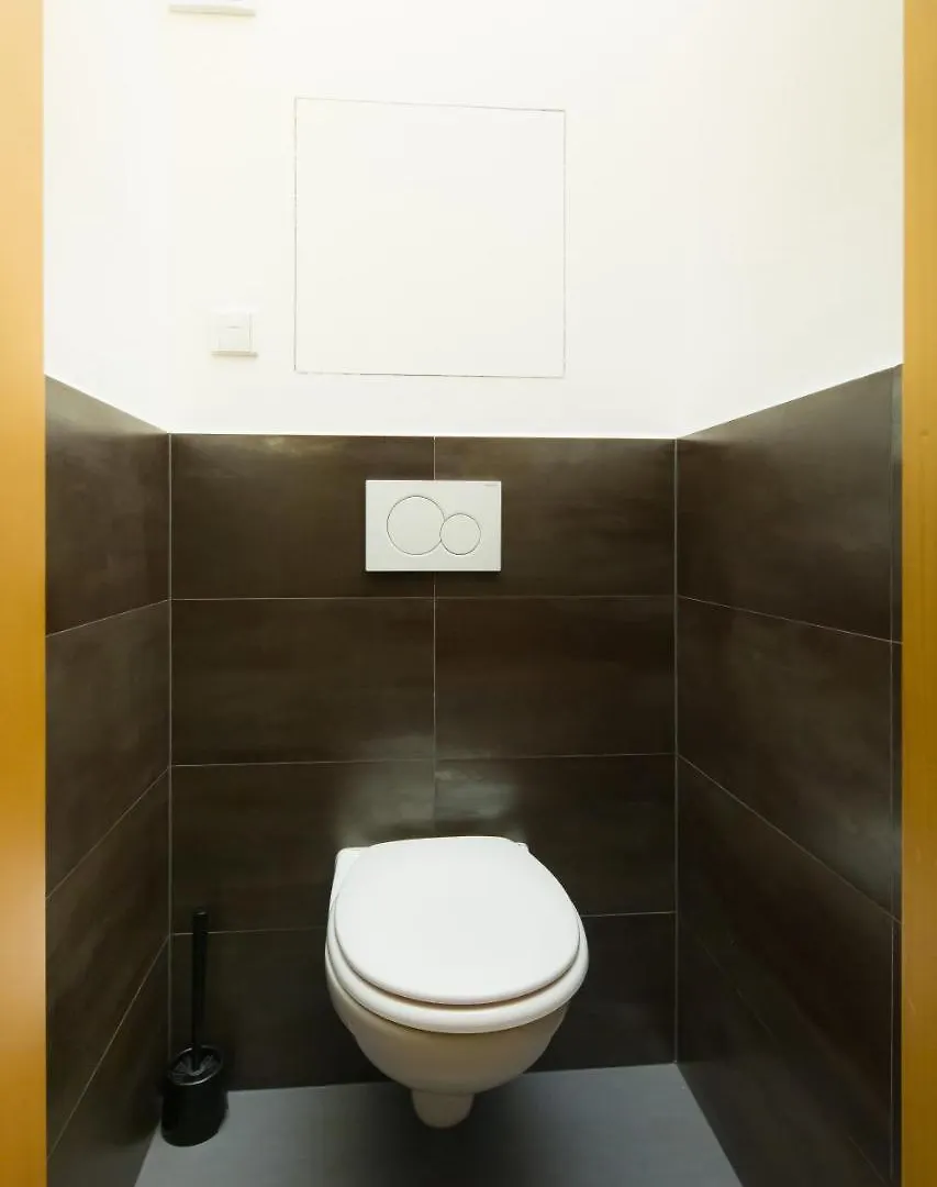Elen'S Apartments Prague - Free Garage Parking
