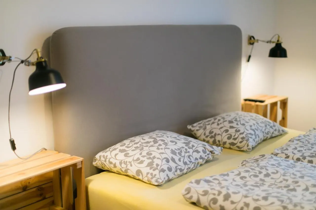 Elen'S Apartments Prague - Free Garage Parking