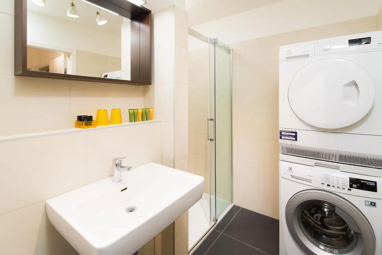 Elen'S Apartments Prague - Free Garage Parking