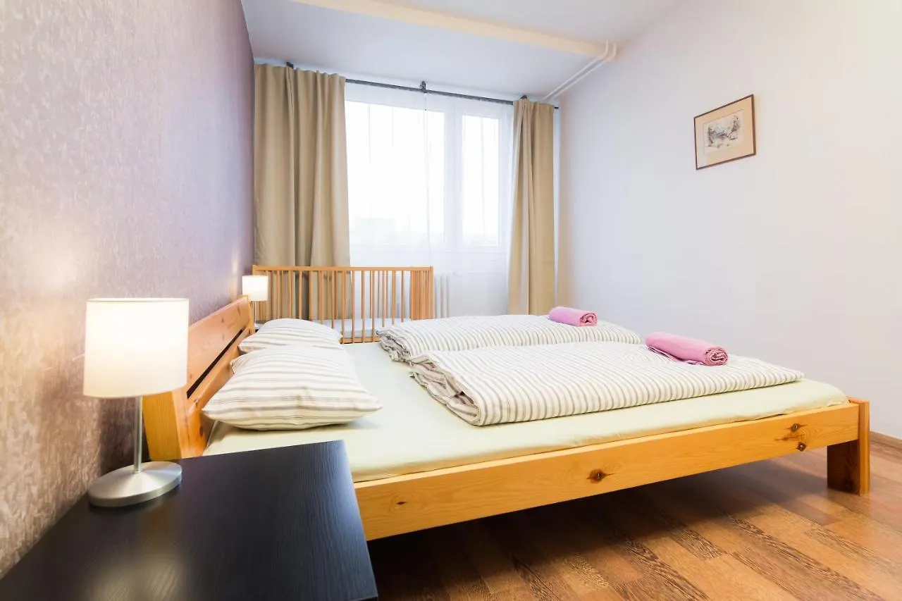 Elen'S Apartments Prague - Free Garage Parking Czech Republic