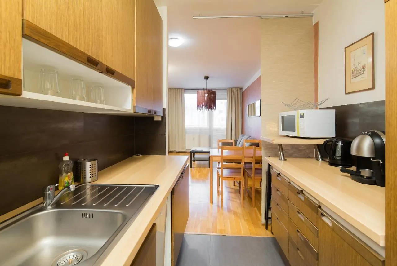 Elen'S Apartments Prague - Free Garage Parking 0*,  Czech Republic